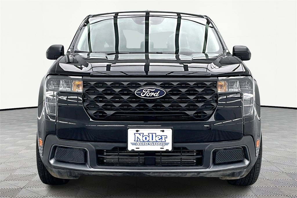 Used 2025 Ford Maverick XLT w/ Equipment Group 302A image 3