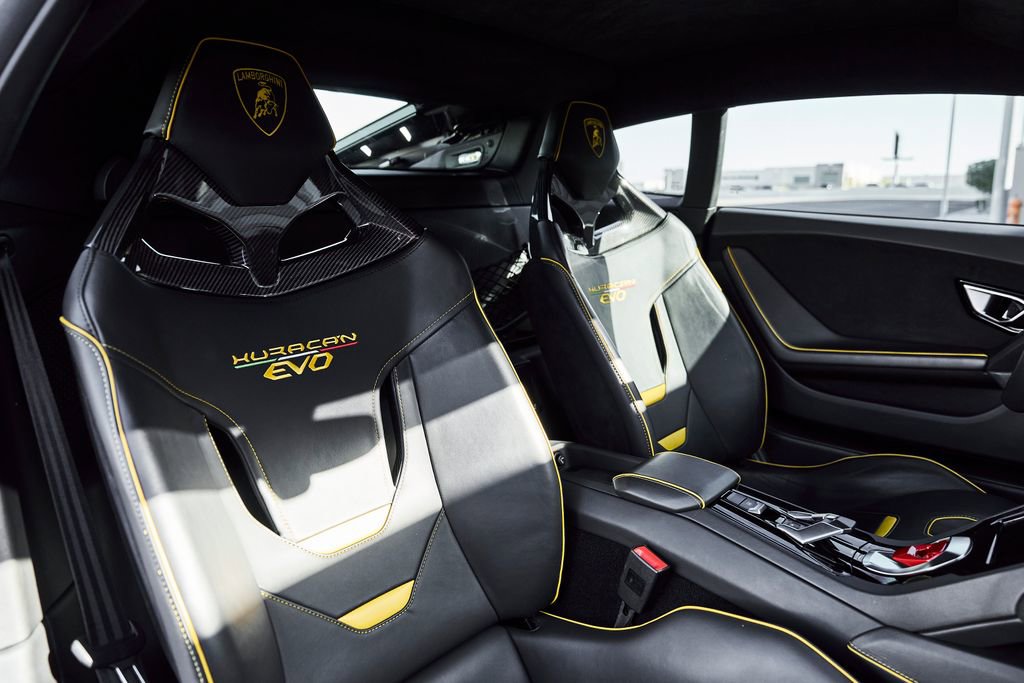 Used 2021 Lamborghini Huracan EVO image 42