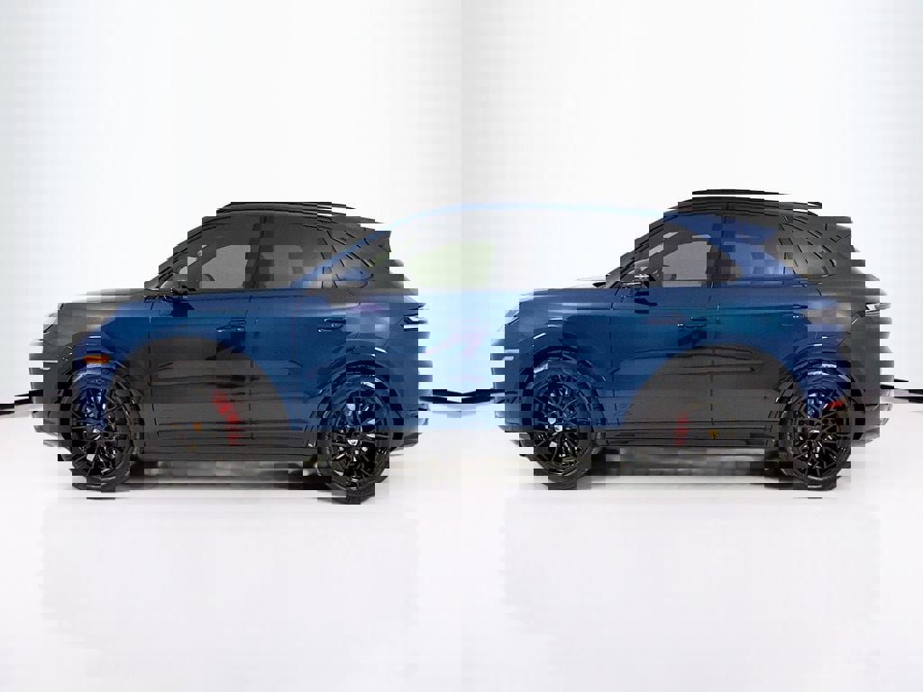 New 2026 Porsche Cayenne GTS image 2