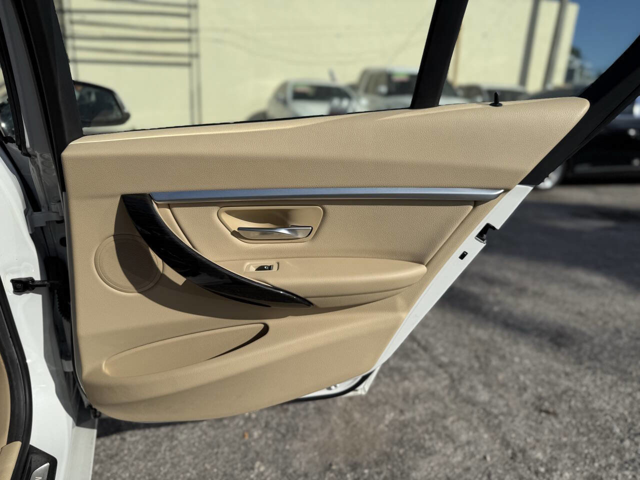 Used 2016 BMW 328i Sedan image 24