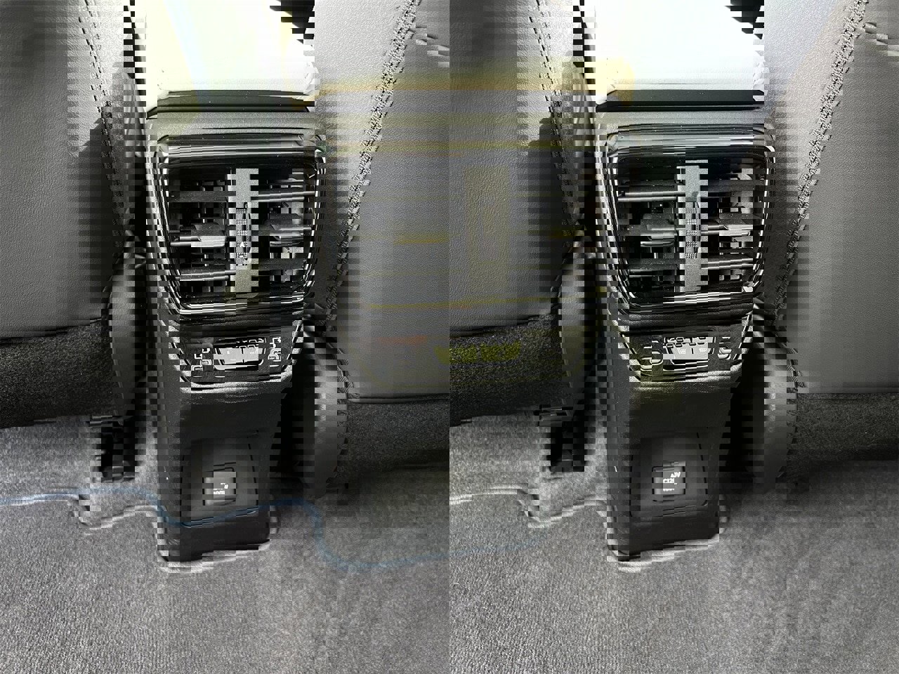 Used 2023 Lexus RZ 450e Premium w/ Accessory Package (Z1) image 27