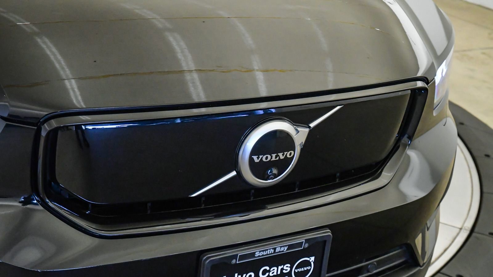 Certified 2021 Volvo XC40 P8 Recharge w/ Advanced Package AWD/4WD image 8