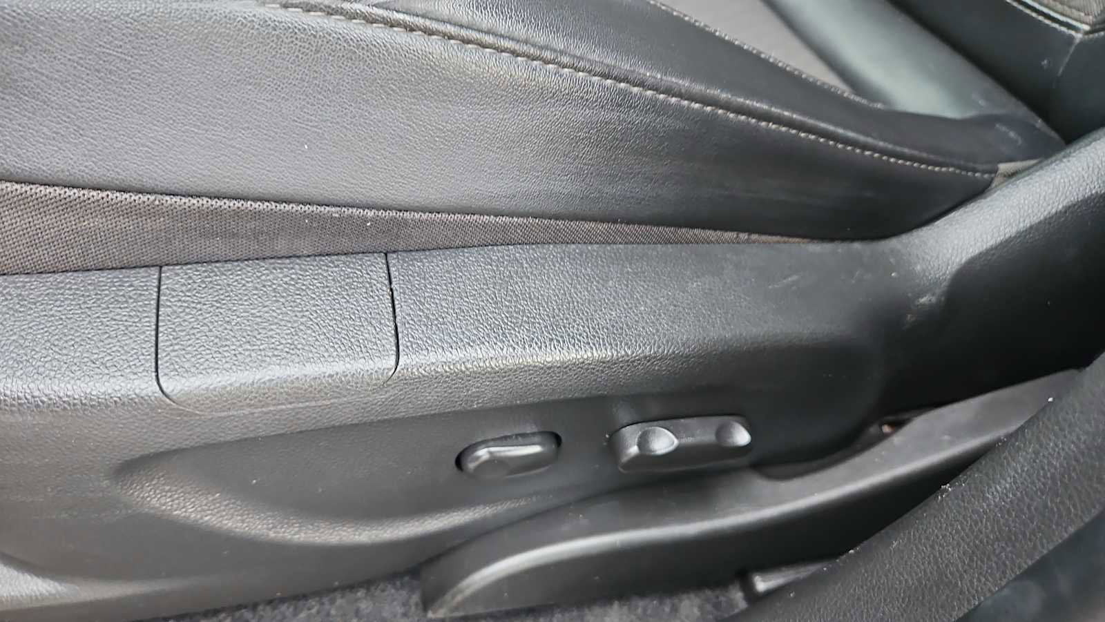 Used 2019 Buick Encore Preferred image 14