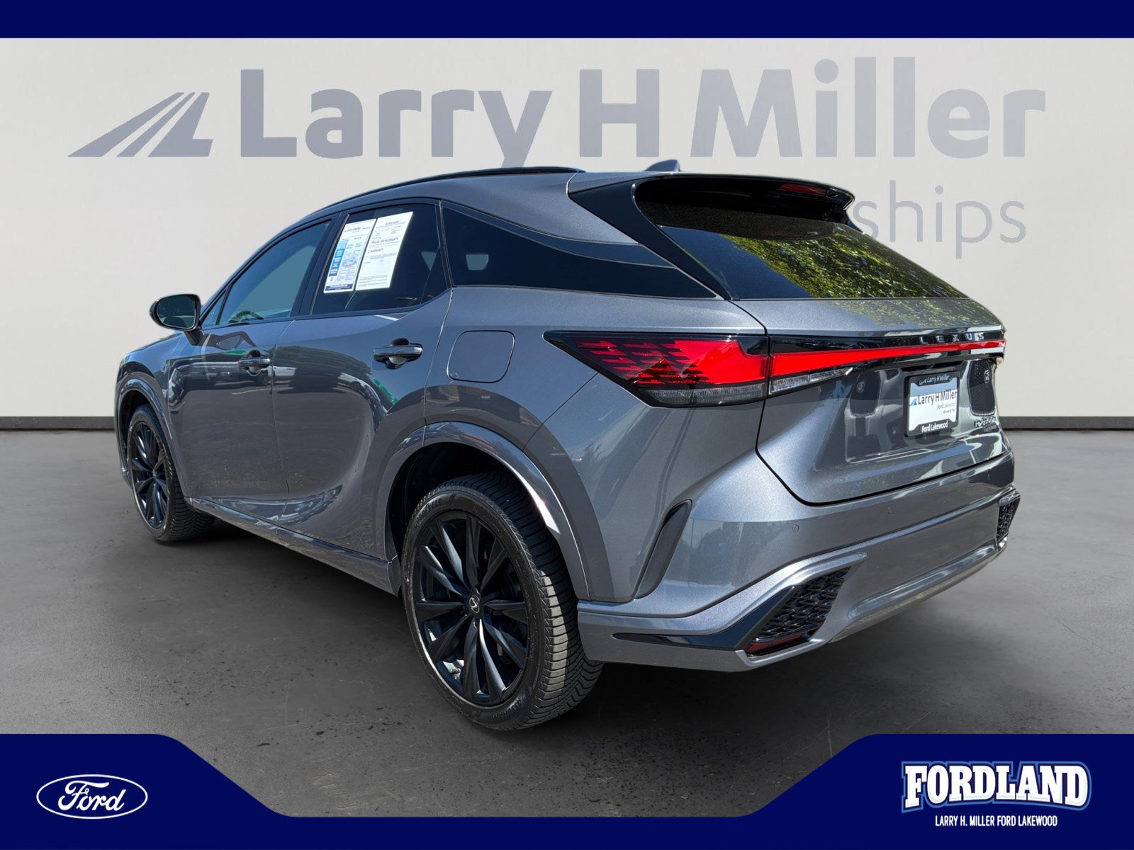 Used 2023 Lexus RX 500h F Sport w/ Accessory Package (Z1) AWD/4WD image 3