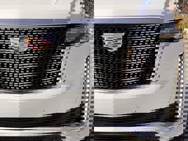 Used 2021 Cadillac Escalade ESV Premium Luxury w/ Driver Assist Tech Package image 12