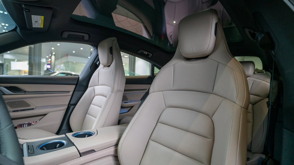 New 2025 Porsche Taycan image 5