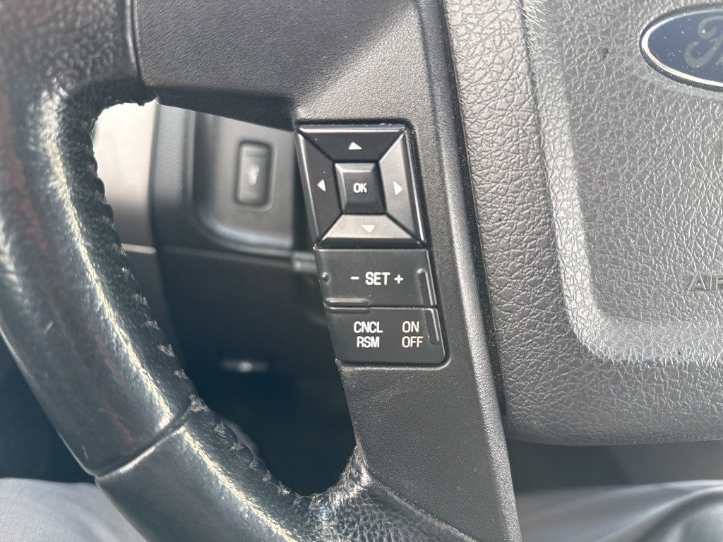 Used 2015 Ford Expedition XLT image 9