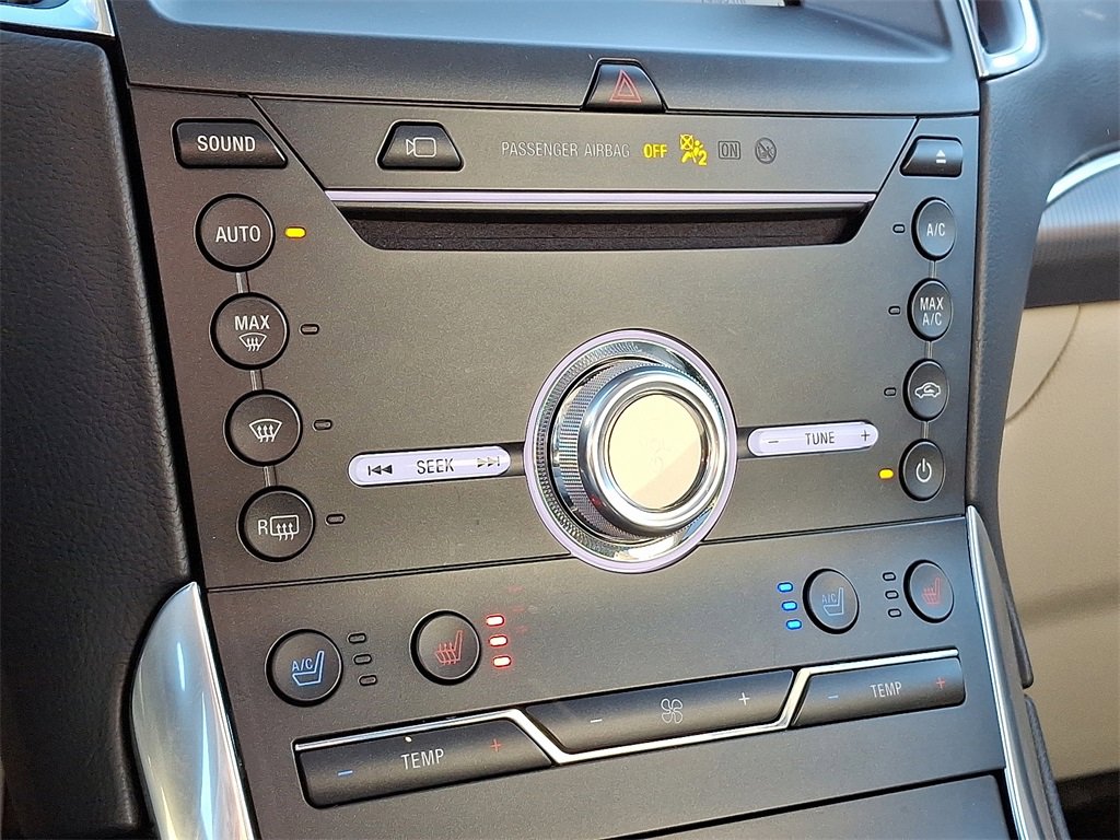 Used 2019 Ford Edge Titanium w/ Equipment Group 301A image 18