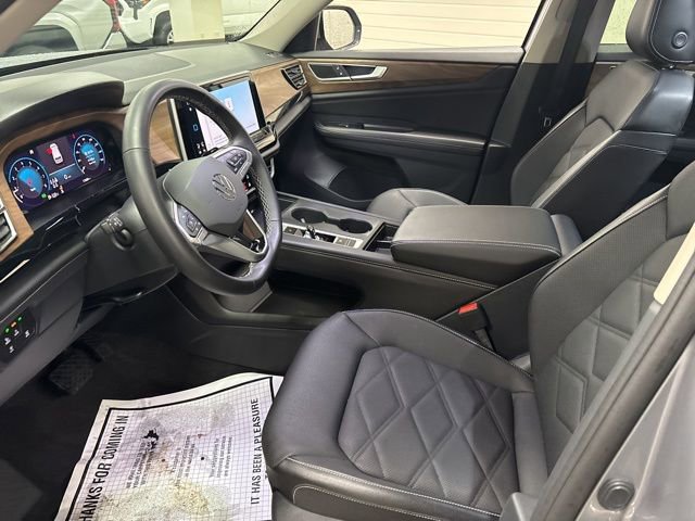 Used 2024 Volkswagen Atlas SE image 16
