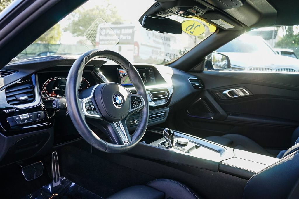 Used 2026 BMW Z4 M40i RWD image 17