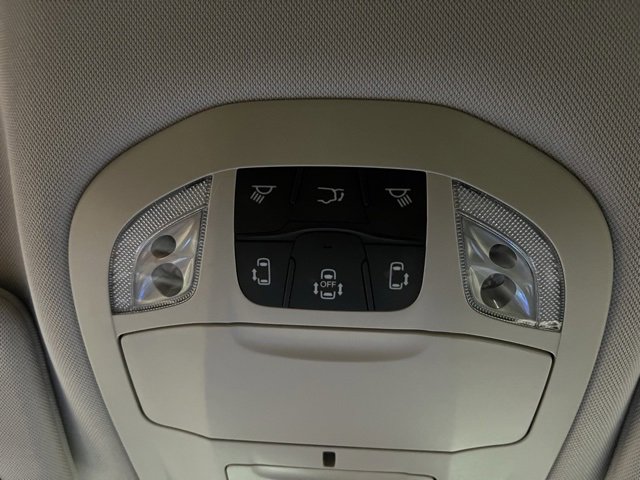 Used 2022 Chrysler Pacifica Touring-L image 46