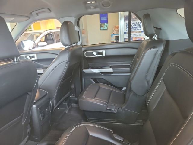 Used 2023 Ford Explorer XLT w/ Equipment Group 202A image 9
