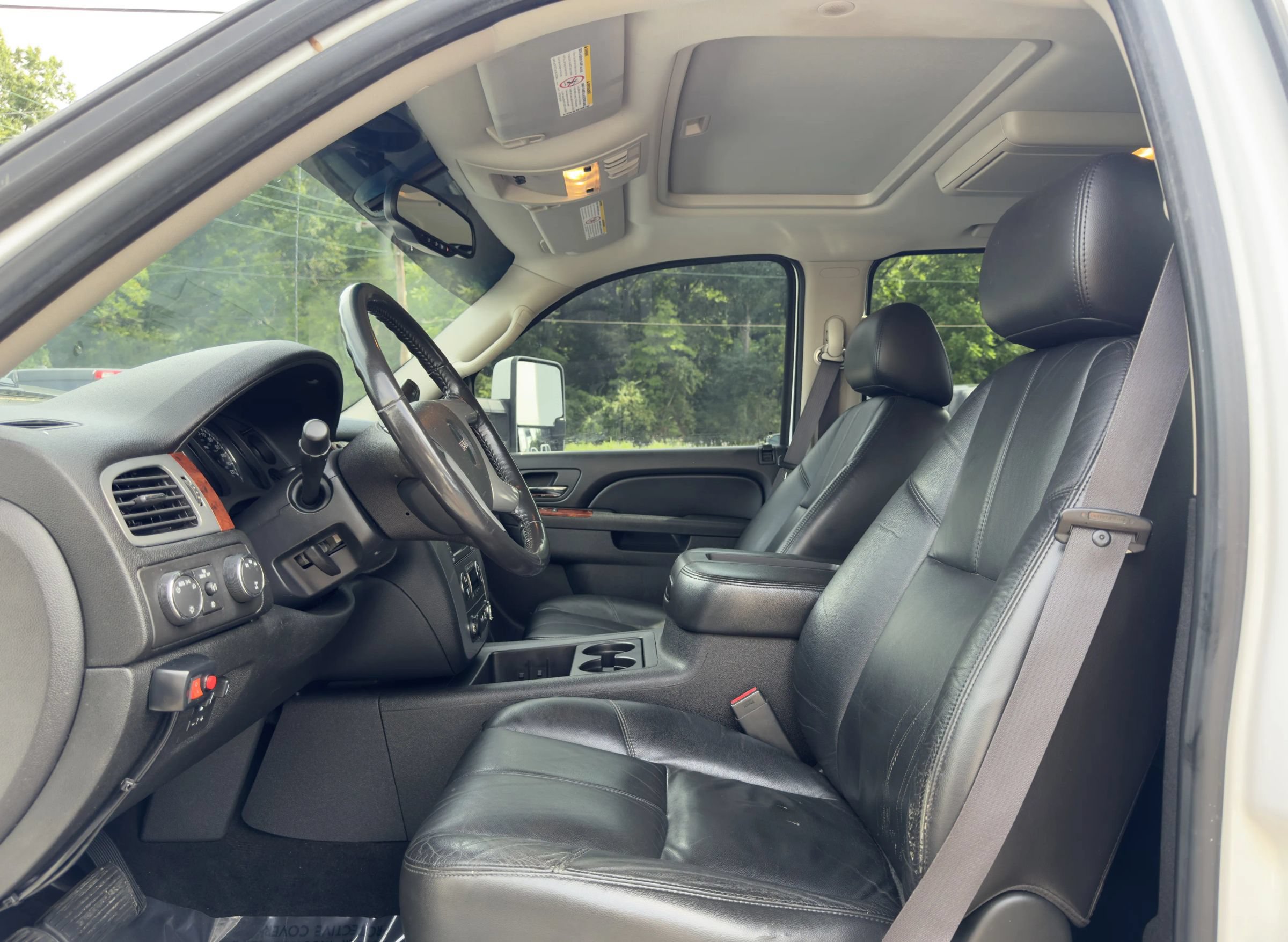 Used 2011 GMC Sierra 3500 SLT AWD/4WD image 9