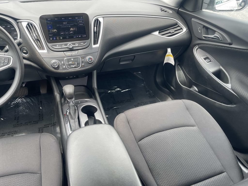 Used 2024 Chevrolet Malibu LS FWD image 14