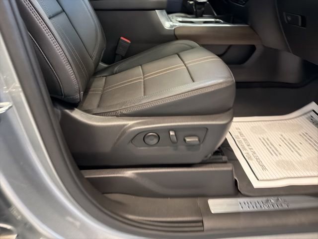 Used 2023 Chevrolet Silverado 1500 High Country w/ High Country Premium Package image 21