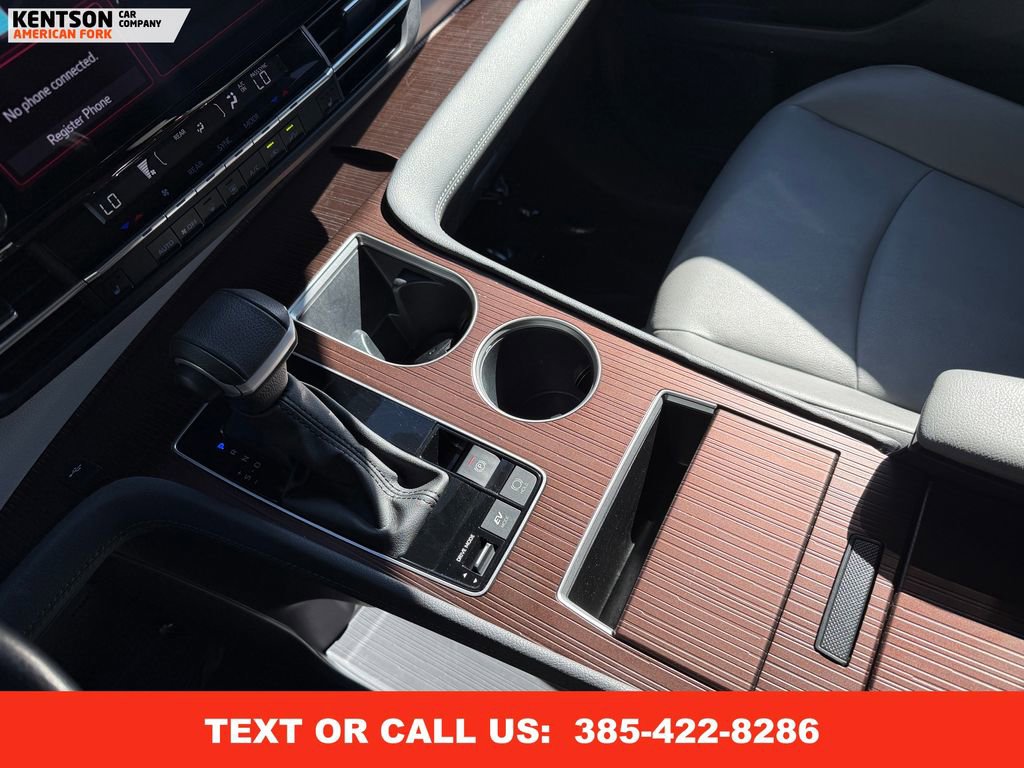 Used 2024 Toyota Sienna XLE image 25