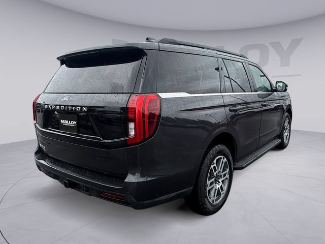 Certified 2025 Ford Expedition Active AWD/4WD image 5