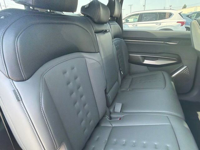 Used 2024 Kia EV9 Wind AWD/4WD image 13