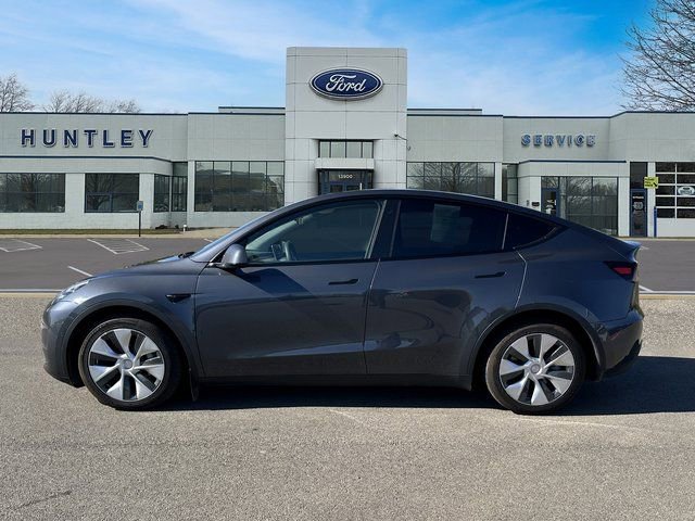 Used 2022 Tesla Model Y Long Range image 7