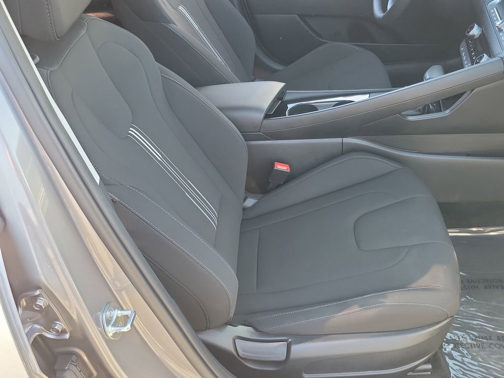Used 2023 Hyundai Elantra SEL w/ Convenience Package image 18