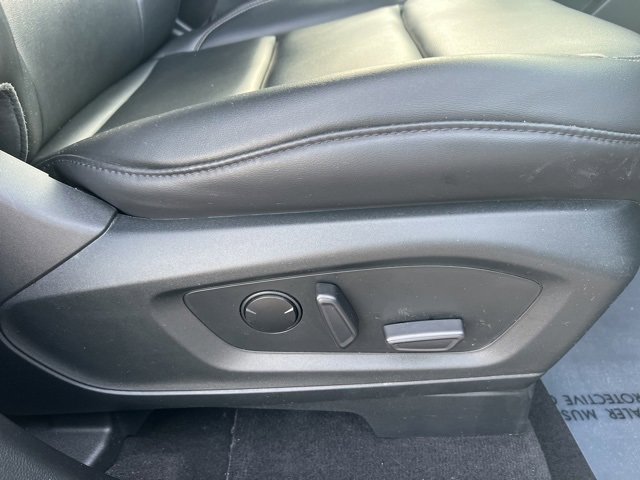 Used 2023 Ford Explorer XLT w/ Equipment Group 202A image 12