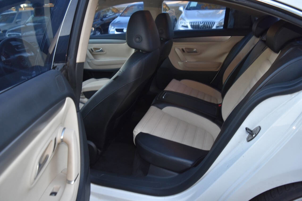 Used 2012 Volkswagen CC Lux Limited image 29