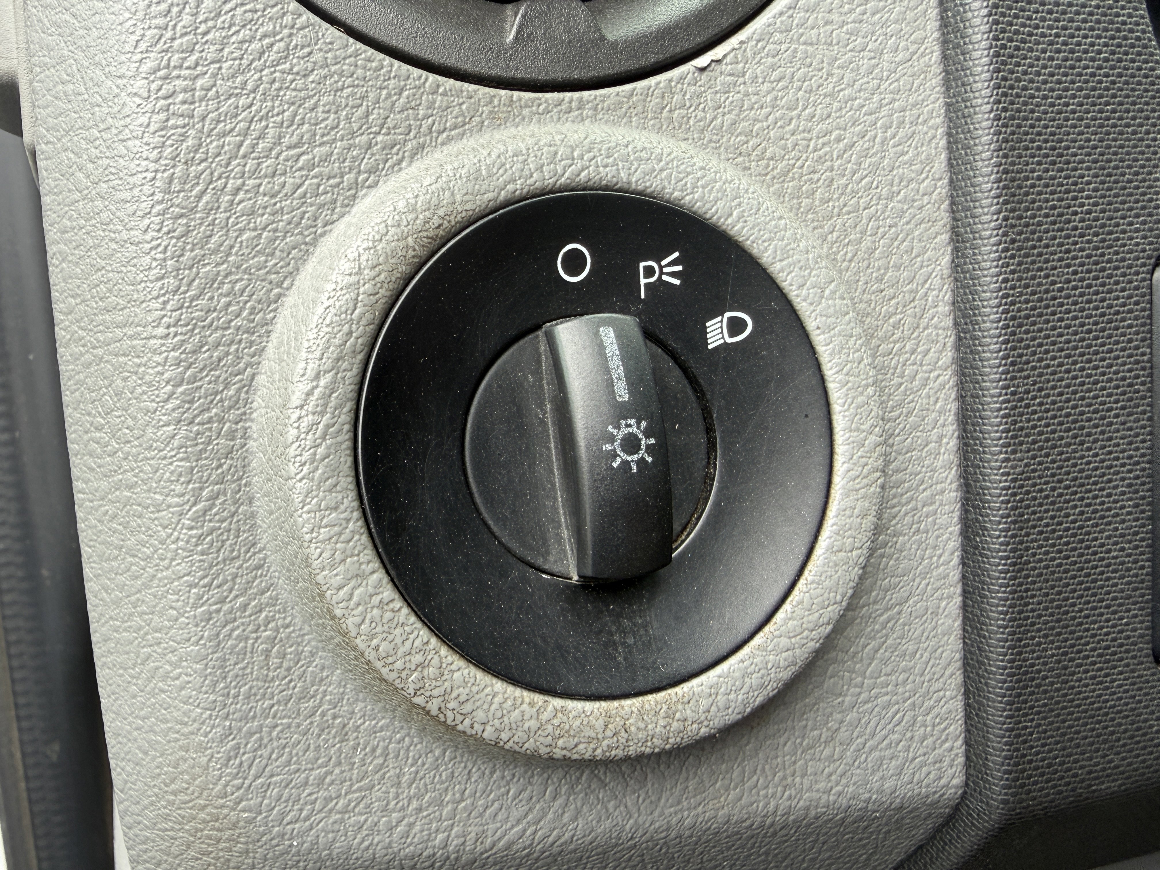 Used 2014 Ford E-250 and Econoline 250 w/ Power Group image 23