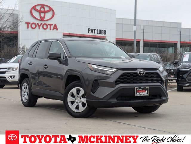Used 2025 Toyota RAV4 LE image 1
