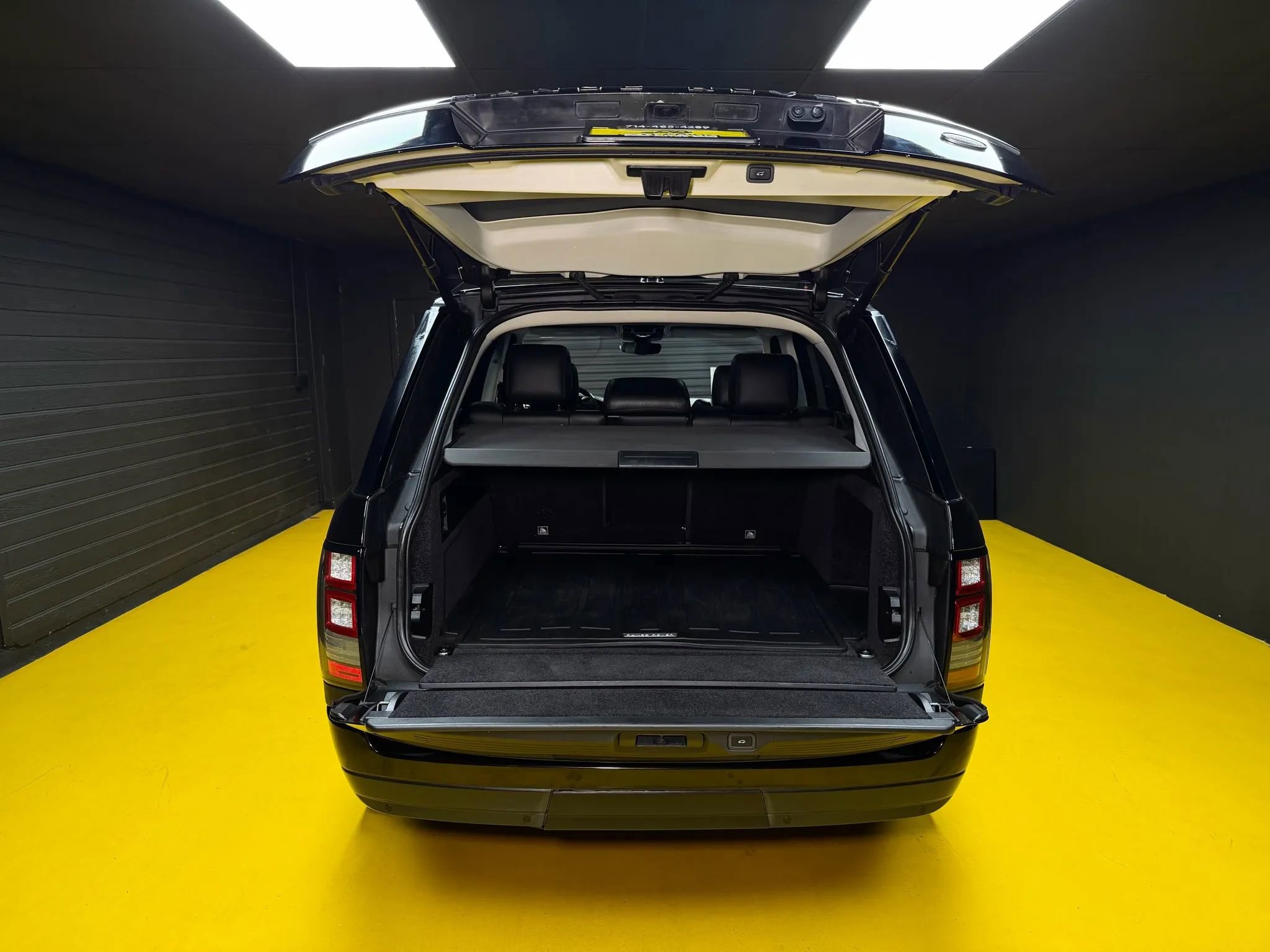 Used 2017 Land Rover Range Rover Sport Utility 4D image 11