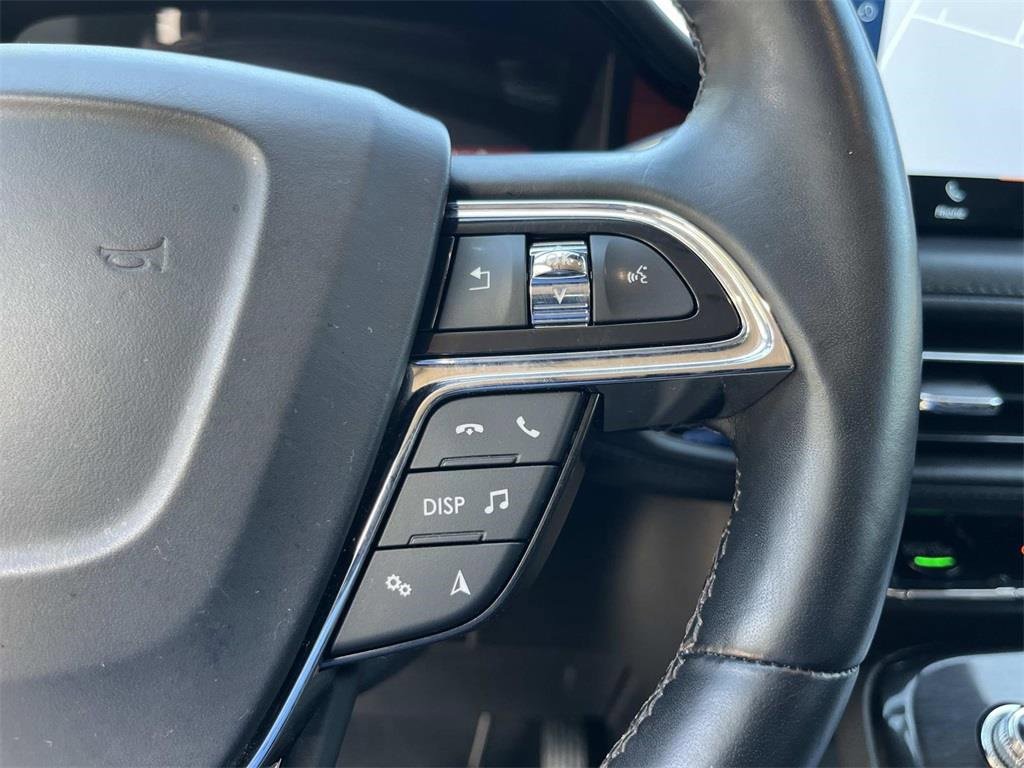 Used 2022 Lincoln Nautilus Reserve image 16