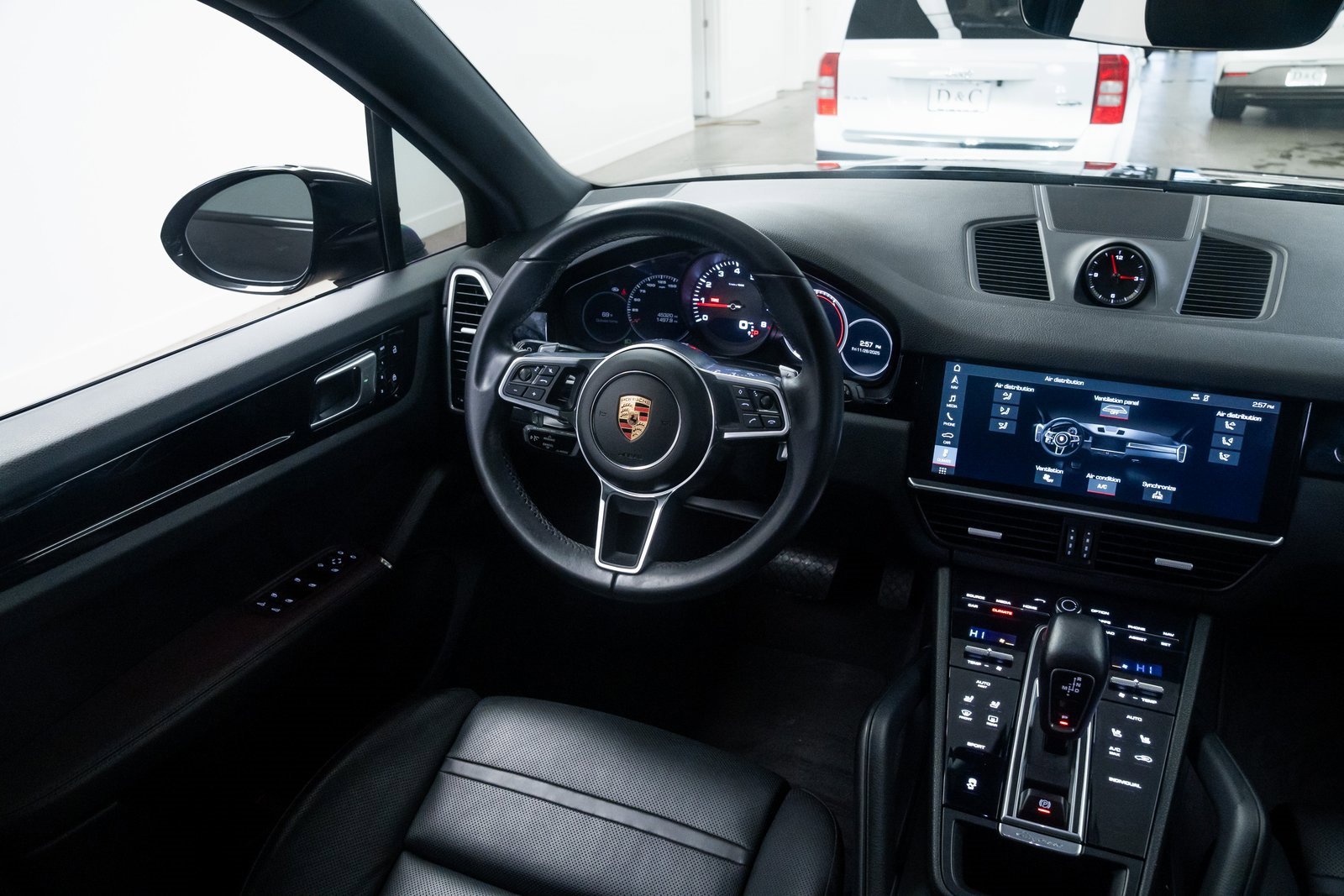 Used 2019 Porsche Cayenne Base image 10
