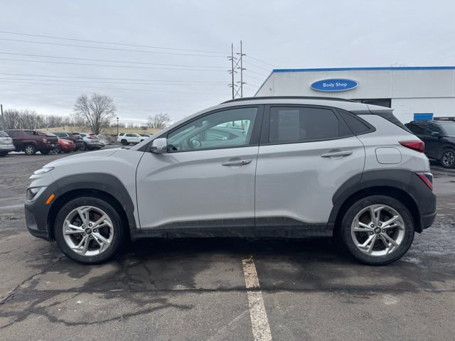 Used 2023 Hyundai Kona SEL w/ Winter Weather Package image 5