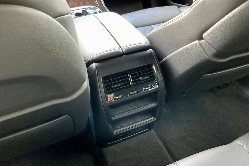 Used 2024 BMW X5 xDrive50e w/ M Sport Package AWD/4WD image 10