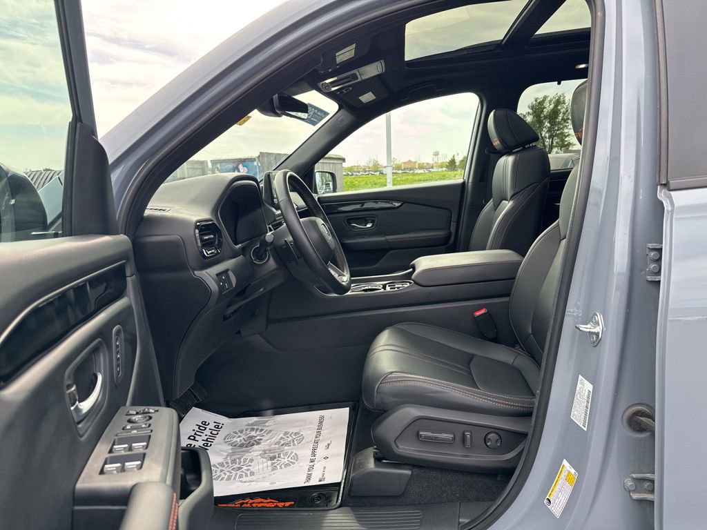 Used 2024 Honda Pilot TrailSport image 33