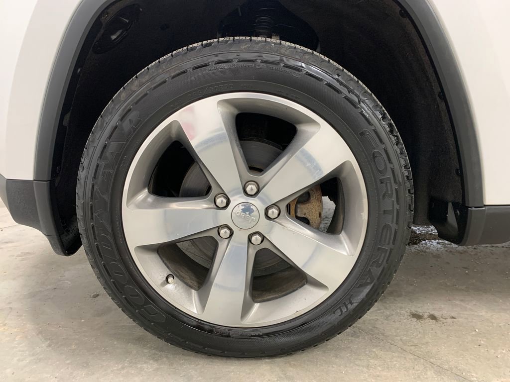 Used 2014 Jeep Grand Cherokee Limited image 2