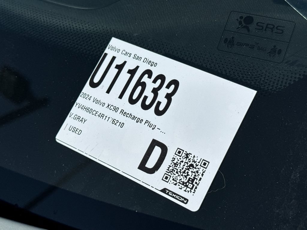 Certified 2024 Volvo XC90 T8 Plus AWD/4WD image 3