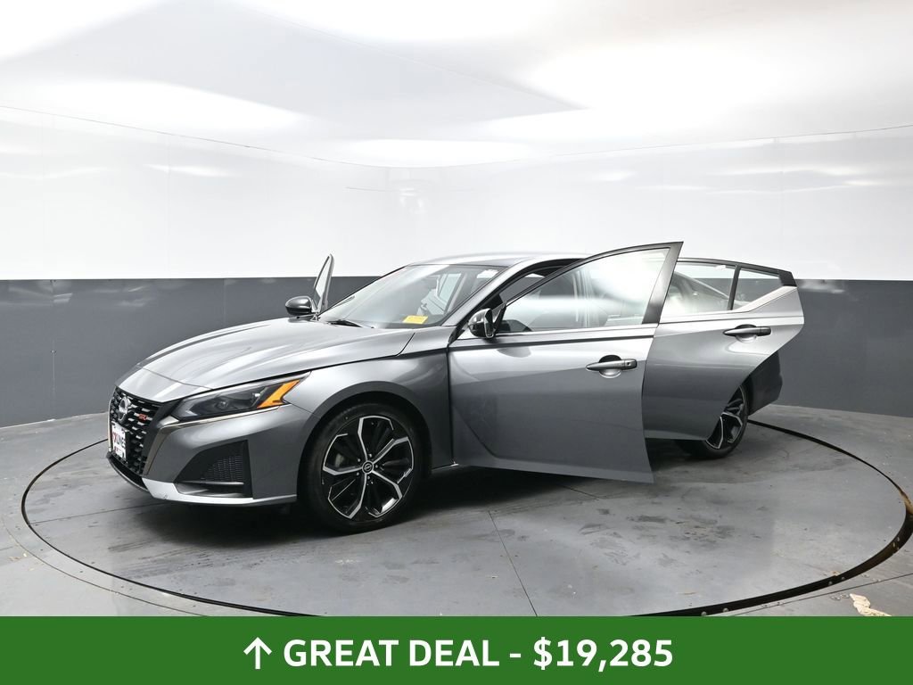 Used 2024 Nissan Altima 2.5 SR image 58