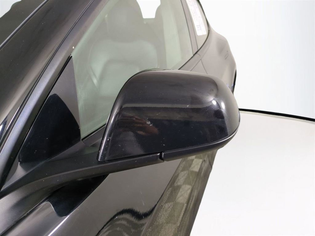 Used 2023 Tesla Model 3 Standard Range image 12