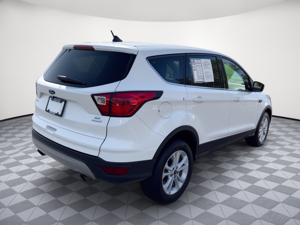 Used 2019 Ford Escape SE FWD image 9