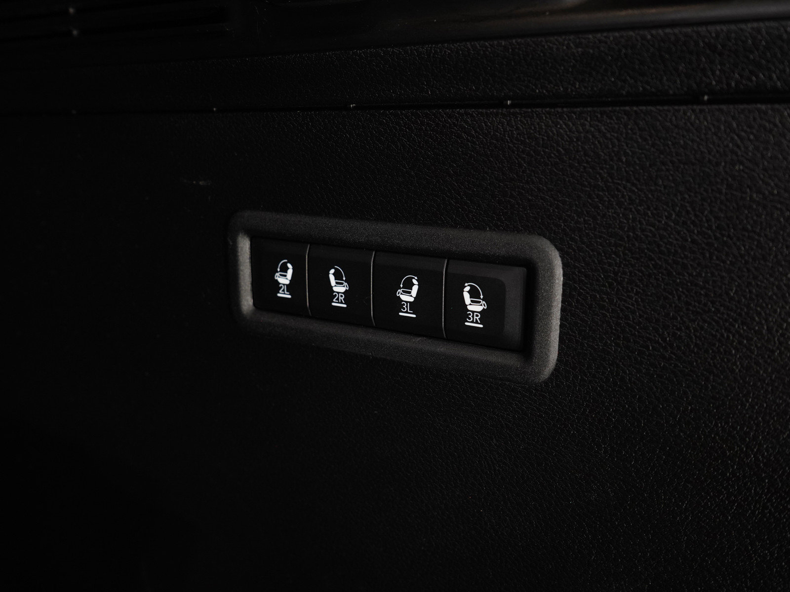 Used 2024 Jeep Wagoneer Series II image 12