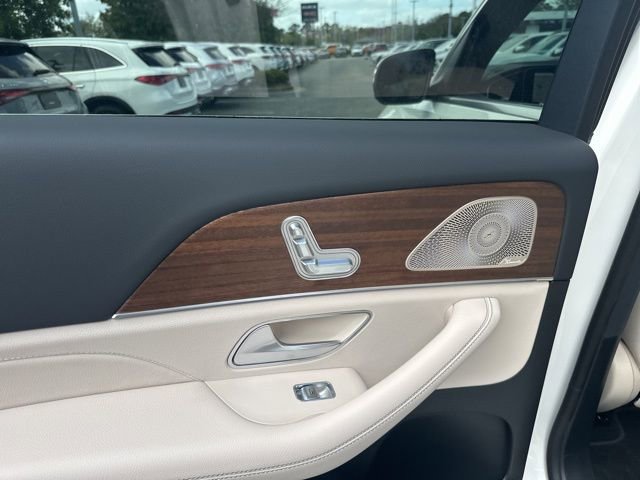 Certified 2025 Mercedes-Benz GLS 450 4MATIC image 27