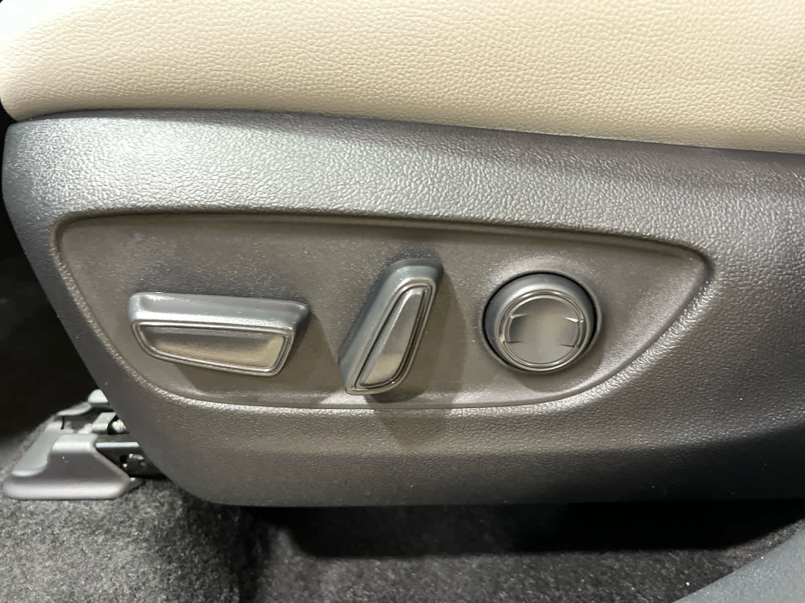 New 2026 Toyota Grand Highlander XLE image 17