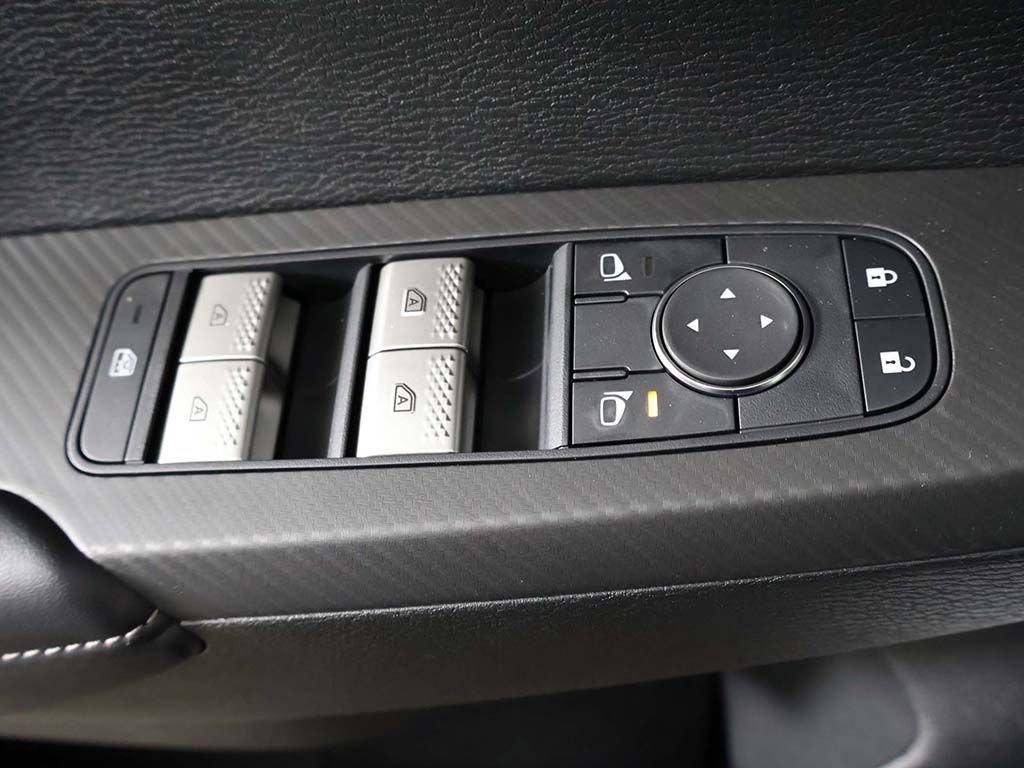 New 2026 Mitsubishi Outlander LE FWD image 35