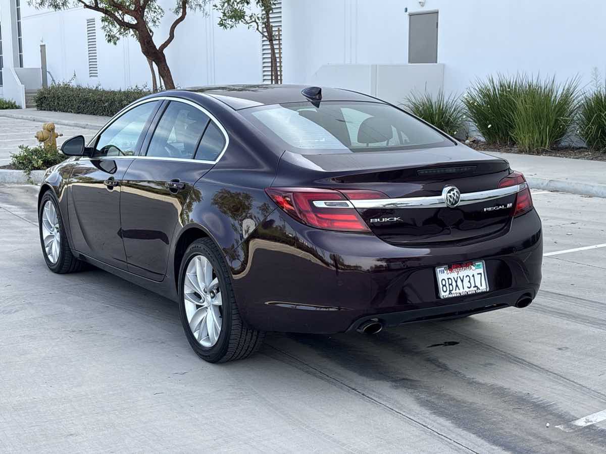 Used 2017 Buick Regal Premium w/ Driver Confidence Package #1 FWD image 4