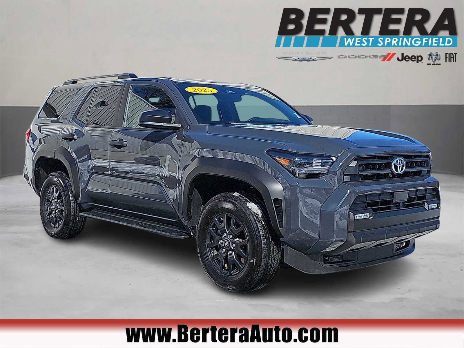 Used 2025 Toyota 4Runner SR5 AWD/4WD image 1