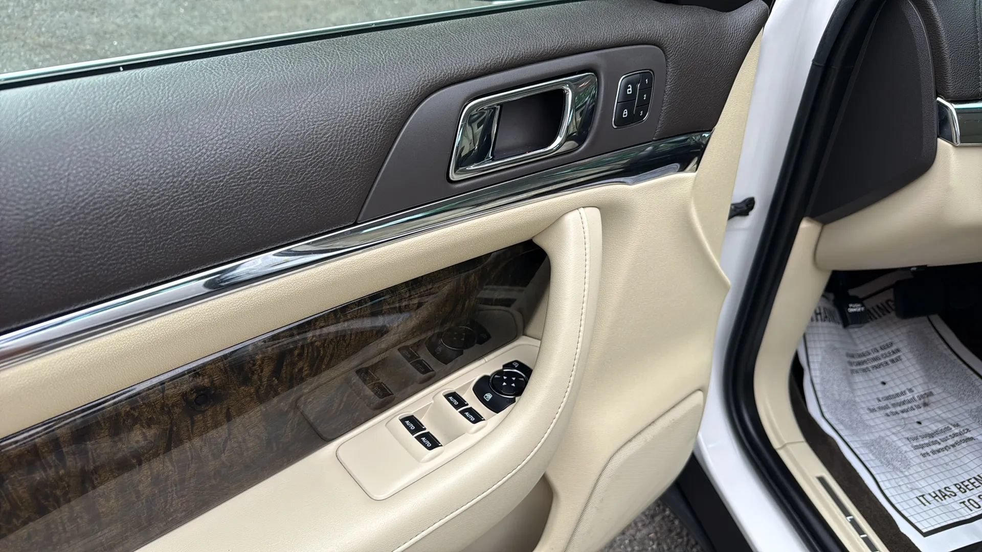 Used 2014 Lincoln MKS AWD w/ Equipment Group 101A image 14