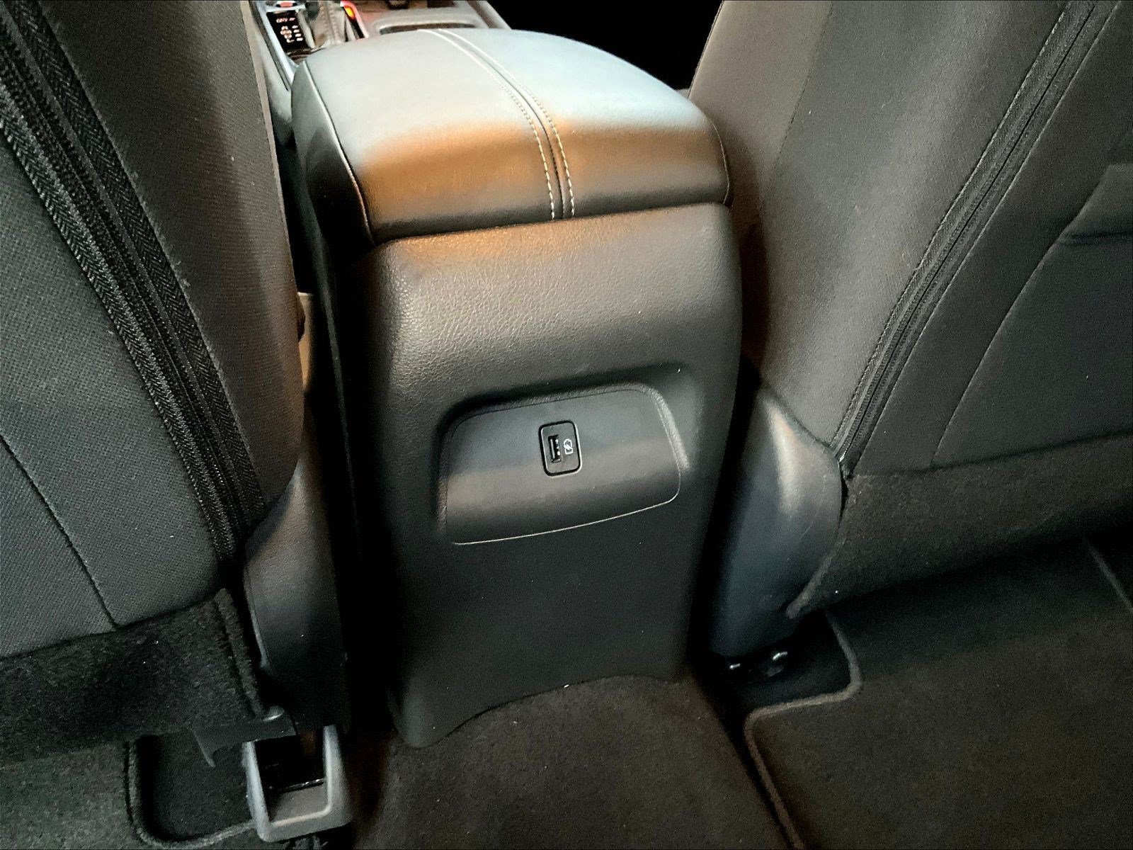 Used 2025 Nissan Sentra SV w/ All-Weather Package FWD image 10