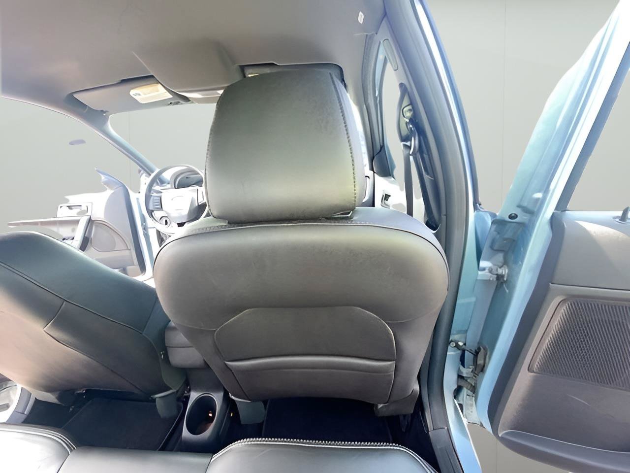 Used 2009 Ford Focus SEL FWD image 32