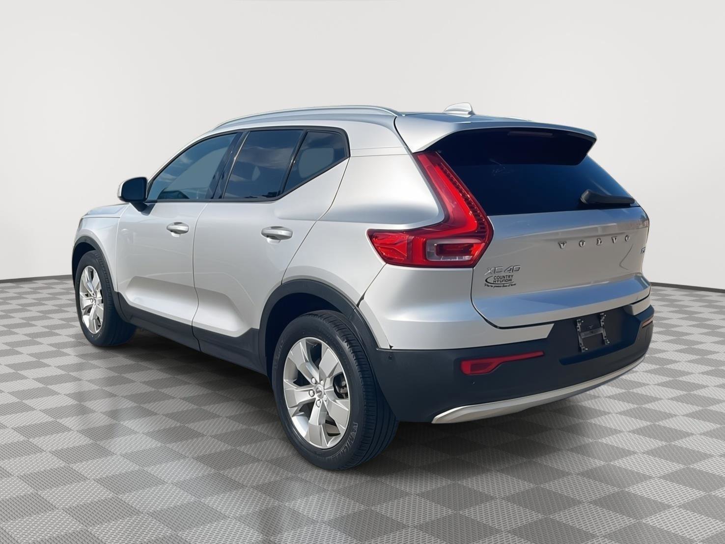 Used 2019 Volvo XC40 T5 Momentum AWD/4WD image 5