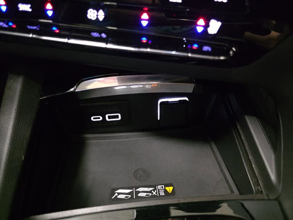 Used 2021 Buick Envision Avenir image 23